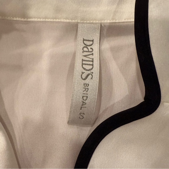 David's Bridal White Top with Black Edging size small - Picture 3 of 7